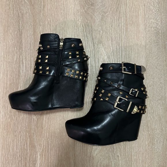 BCBGeneration Bootie Wedges - Picture 2 of 5